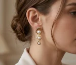 Aretes Largos de 3 Perlas - Imagen 2